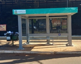 Abrigos de passageiro de ônibus