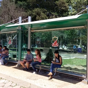 Abrigos de passageiro de ônibus